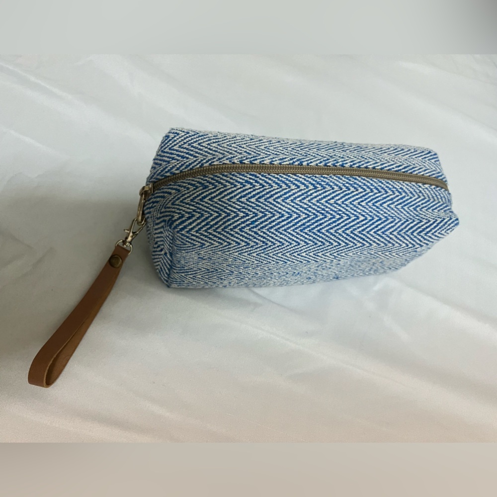 Pouch. Hand made from nepal handicraft.